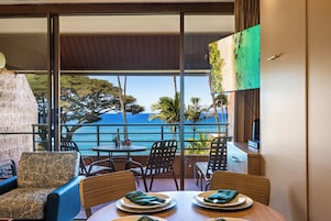Apartamento clásico, 1 habitación, lanai, vistas al mar | Zona de estar | Televisión LCD de 36 pulgadas con canales por cable