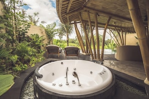 One Bedroom Villa Private Pool with Rice Field View - Including Privé Series | Bathroom | Slippers - Equipoise Resort & Spa Ubud Managed by Ini Vie Hospitality (Tegallalang)