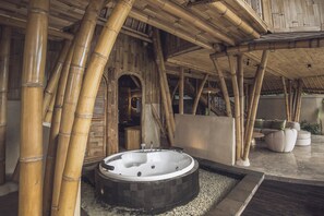 Two Bedroom Villa with Private Pool - Include Prestige Experience | 浴室 | 拖鞋