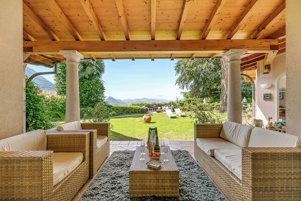 Terrace/patio - Villa Tre Pini, Lugano, Switzerland (Lugano)