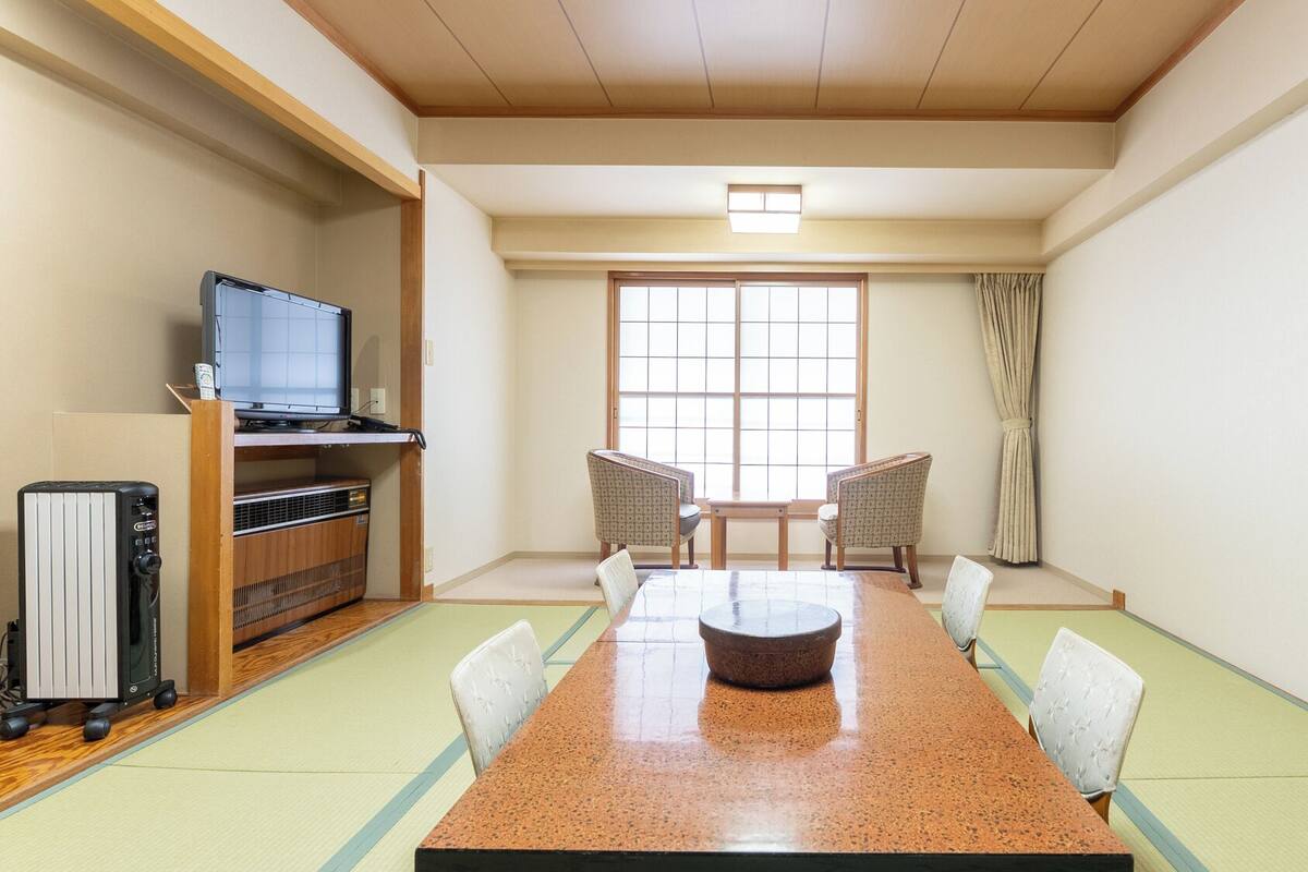 Standard Japanese-Style Room with Shower, Non Smoking | Free WiFi