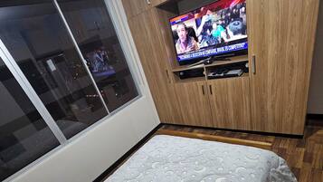 2 habitaciones, tabla de planchar con plancha y wifi gratis