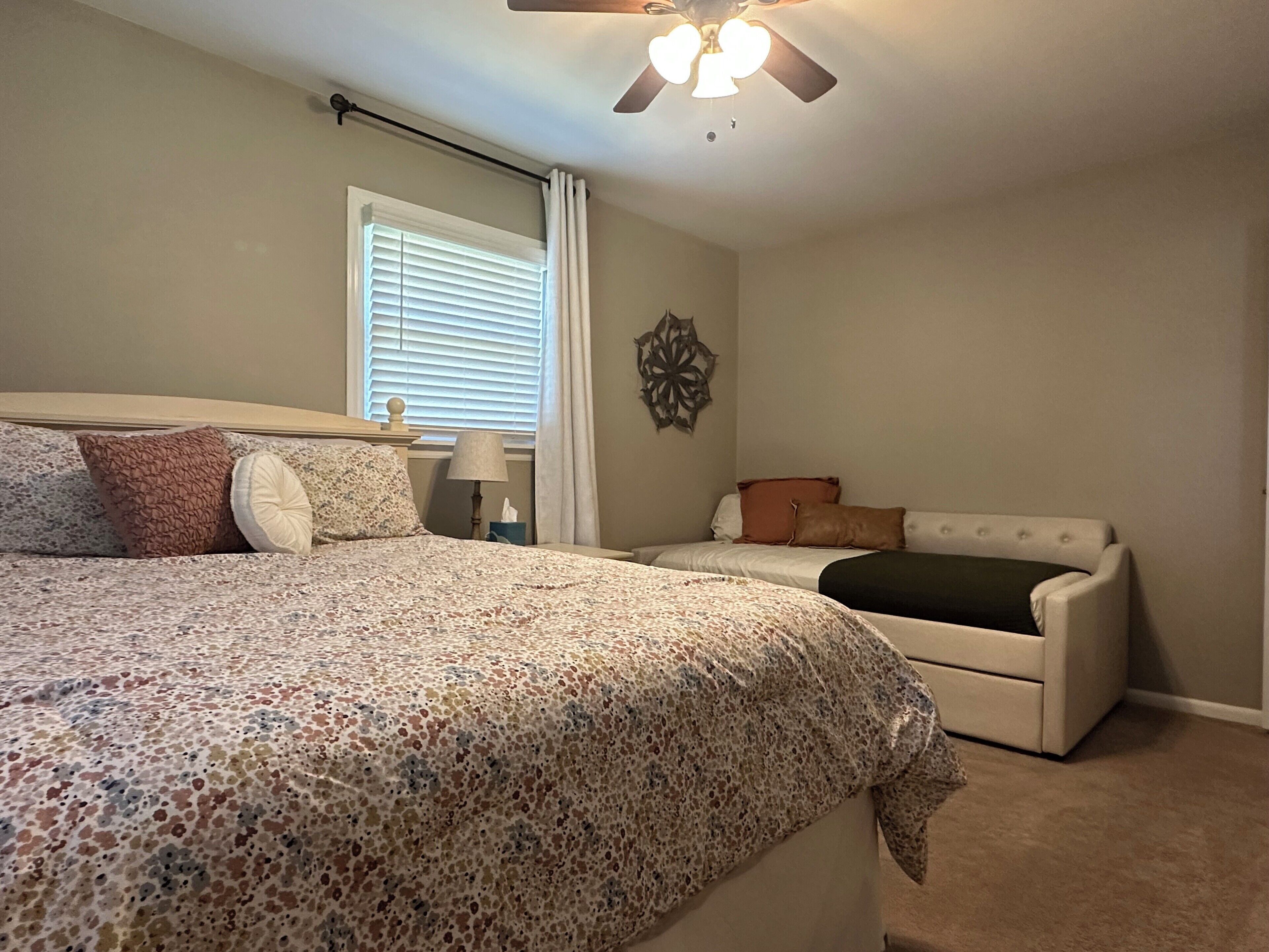 3 間睡房、熨斗/熨衫板、可攜式嬰兒床、免費 Wi-Fi