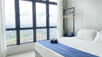 Escrivaninha, espaço de trabalho para notebook, Wi-Fi de cortesia