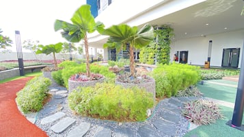 Kawasan main kanak-kanak – terbuka