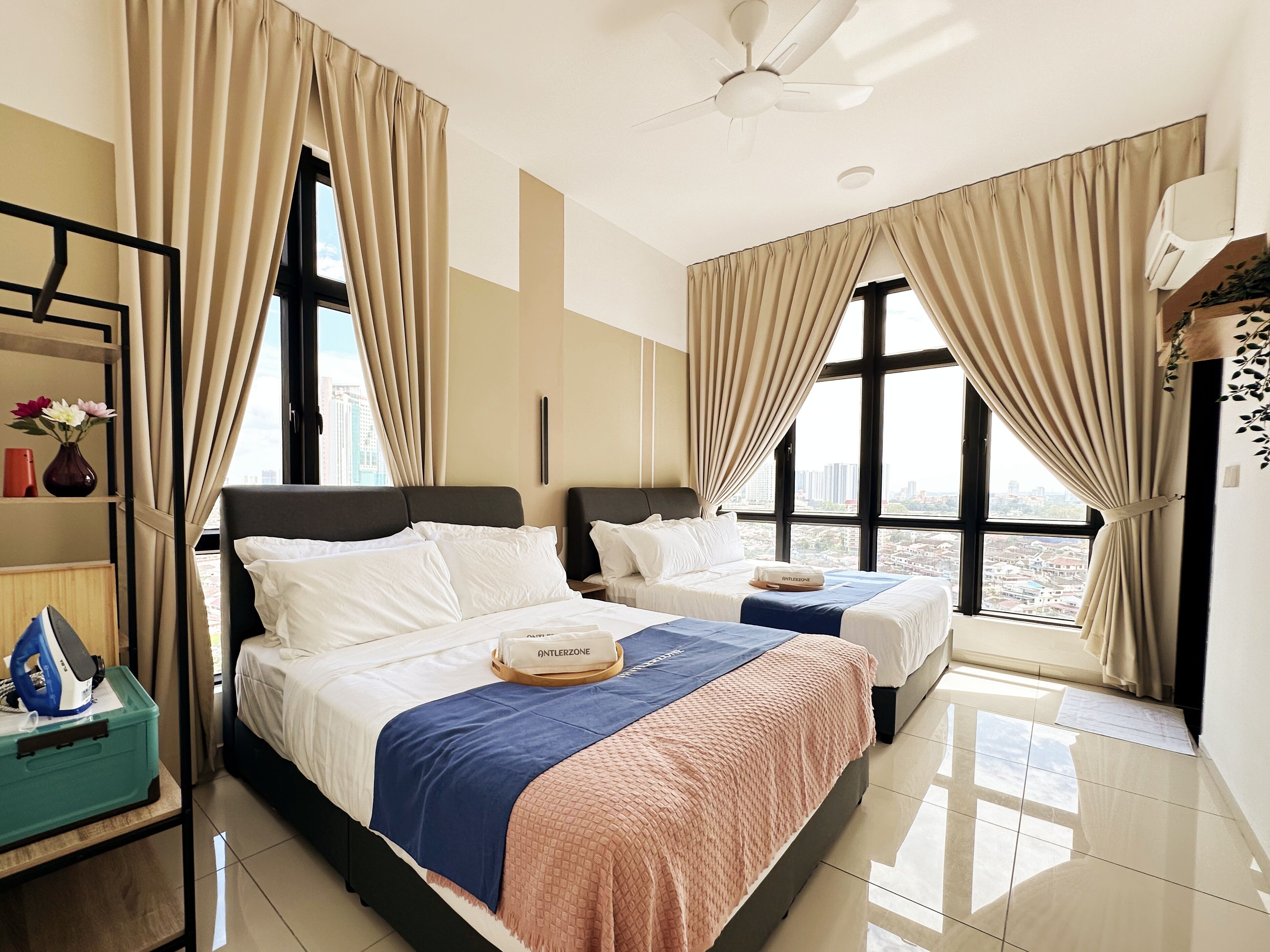 Exclusive Apartment | Desk, free WiFi, bed sheets