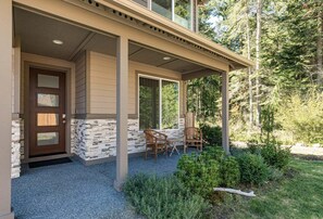 Exterior - Perch - Modern End-Unit Surrounded by Nature (Oak Harbor)