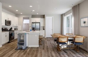 Dining - Perch - Modern End-Unit Surrounded by Nature (Oak Harbor)