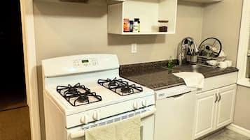 Microwave, oven, stovetop, dishwasher