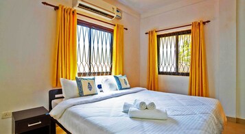 King Studio with Sofa Bed | Premium bedding, blackout drapes, soundproofing, iron/ironing board