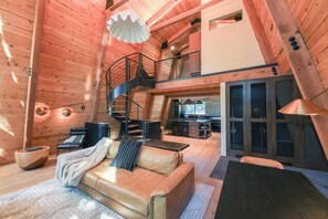 Smart TV, fireplace, stereo