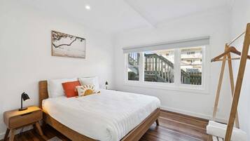 2 bedrooms, bed sheets