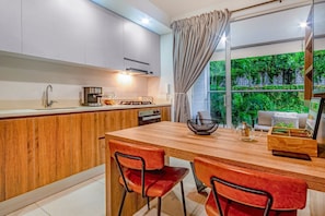 Apartment | Dining