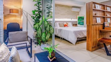 Deluxe Apartment, Balcony, Garden View | Iron/ironing board, free WiFi