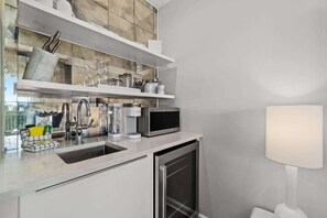 Microwave, dishwasher, coffee/tea maker, toaster - Inn at Seacrest Beach 409 (Inlet Beach)