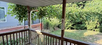 Two Bedroom Bungalow Closer to Burlington Downtown - Sleeps 6. Close to Downtown