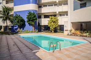 Basic Apartment | Kolam renang