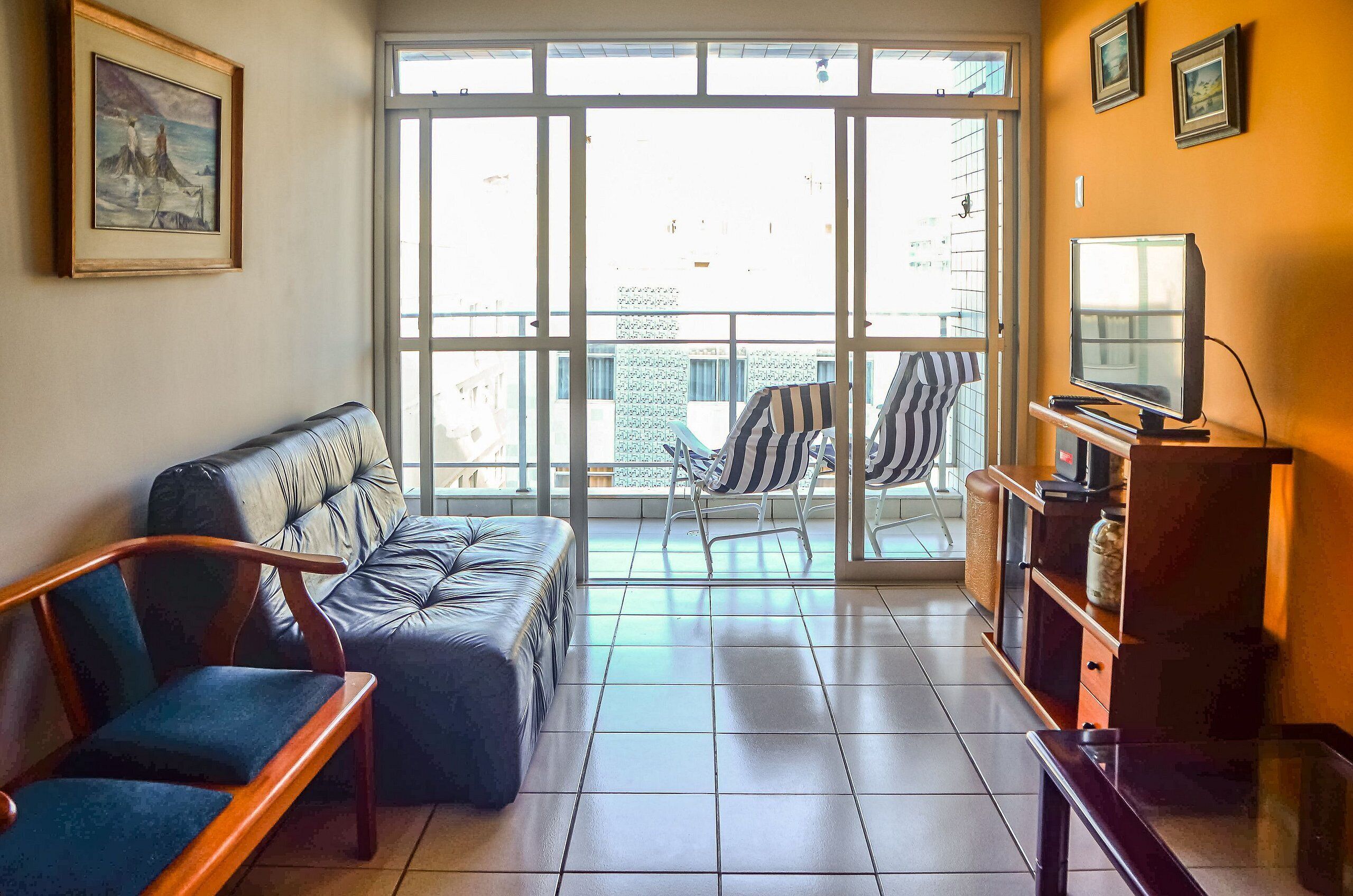 Basic Apartment | Living area
