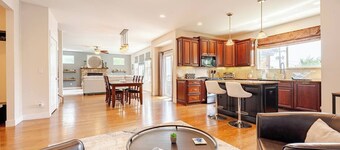 Red Rocks & Golden Getaway