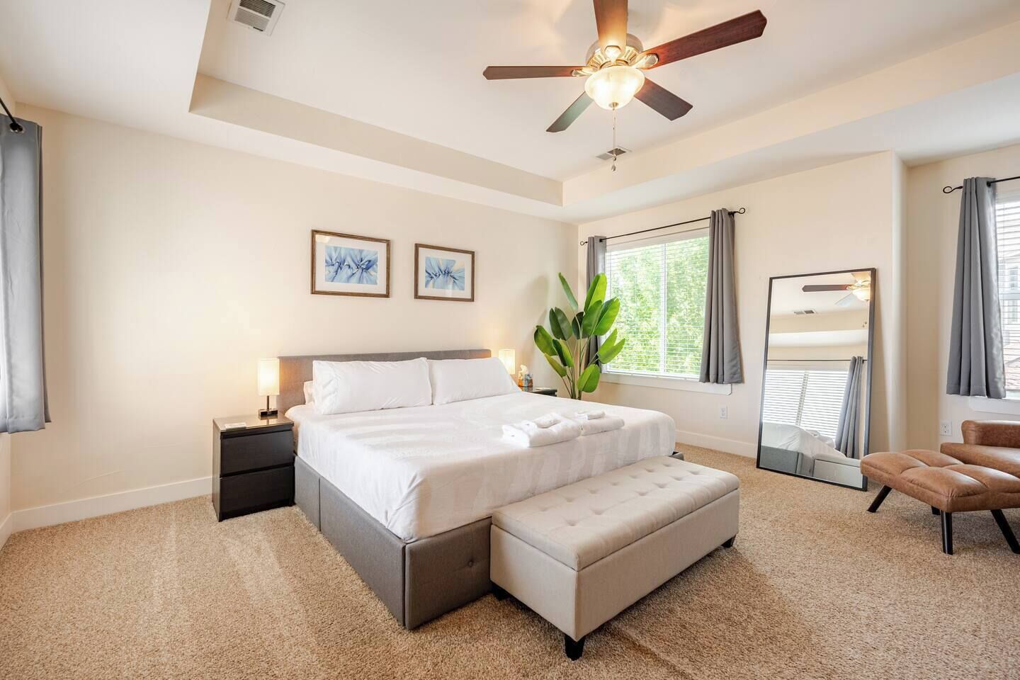 5 bedrooms, desk, iron/ironing board, free WiFi