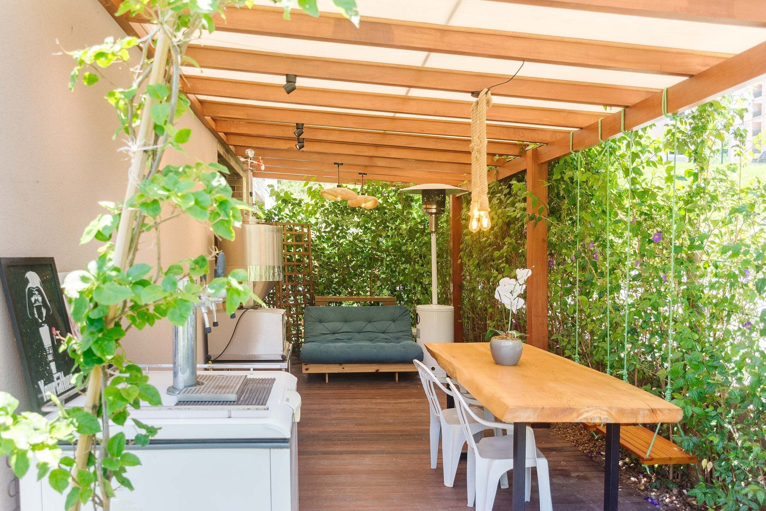 Basic Apartment | Outdoor dining