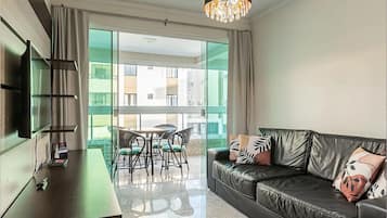 Basic Apartment | Living area