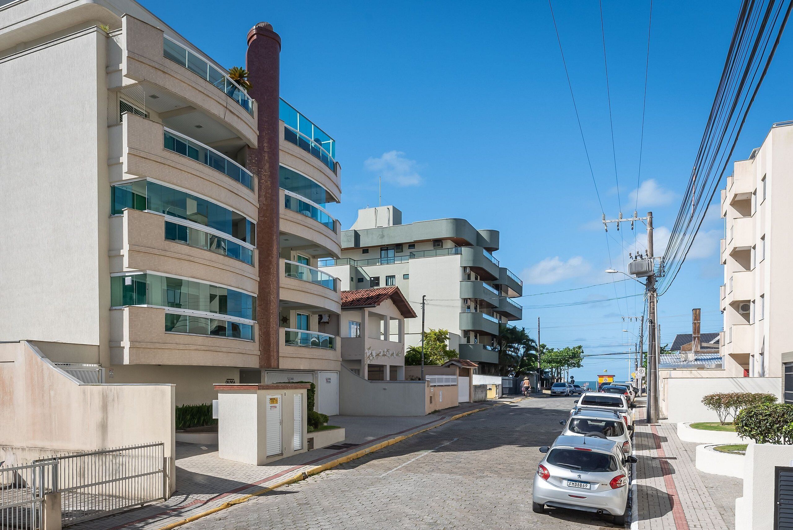 Basic Apartment | Exterior