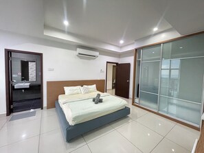 4 Schlafzimmer, Bügeleisen/Bügelbrett, WLAN, Bettwäsche