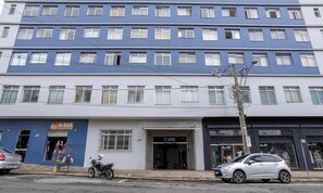 Basic Apartment | Exterior