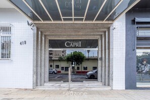Basic Apartment | Exterior detail