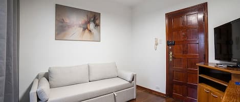 Basic Apartment | Living area