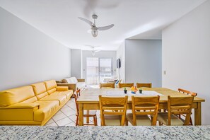 Apartamento básico | Zona de estar