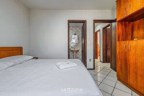 Room - Apt w/ Balcony 250m Mariscal Beach Cra304 (Bombinhas)