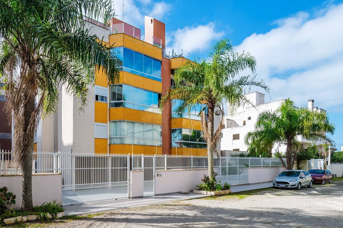 Basic Apartment | Exterior