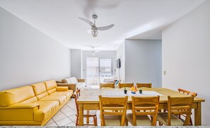 Dining - Apt w/ Balcony 250m Mariscal Beach Cit0066 (Bombinhas)