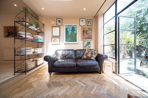 TV, books, stereo