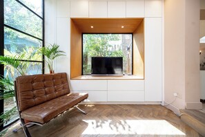 TV, books, stereo