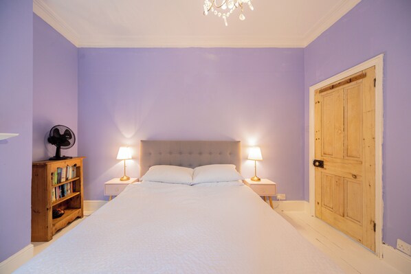 2 bedrooms, desk, iron/ironing board, free WiFi
