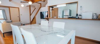 Bright house / Ito Shizuoka