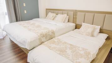 5 bedrooms, desk, iron/ironing board, free WiFi