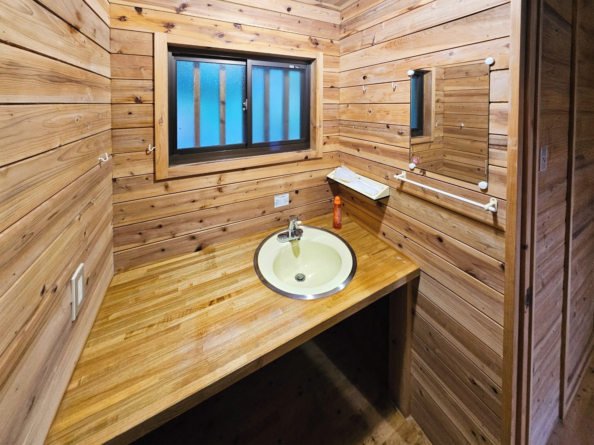 風筒、提供毛巾