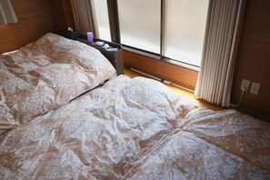 4 bedrooms, free WiFi, bed sheets