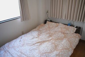 4 bedrooms, free WiFi, bed sheets