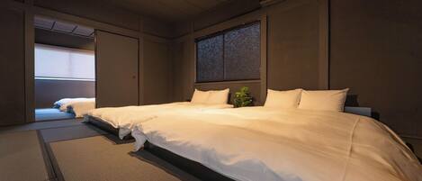 4 bedrooms, iron/ironing board, free WiFi, bed sheets