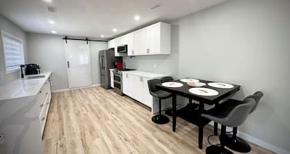 Bright & Modern Cottage Near Port Rowan, Long Point, & Turkey Point