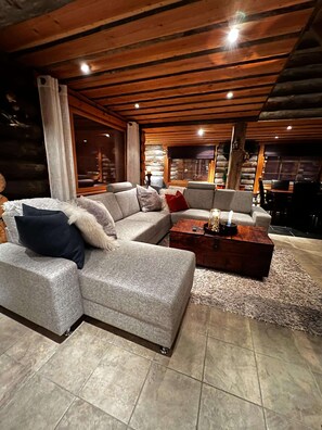 Fireplace - Aurora Bliss Cabin Retreat (Enontekio)