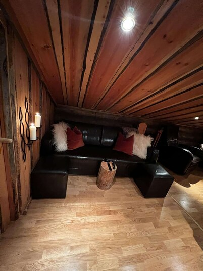 Aurora Bliss Cabin Retreat
