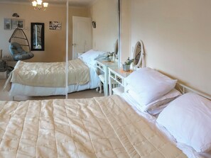 2 bedrooms, free WiFi