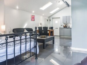 Fireplace - 1 bedroom accommodation in Clitheroe (Clitheroe)