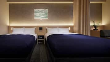 Superior 4 Beds River view | In-room safe, free WiFi, bed sheets